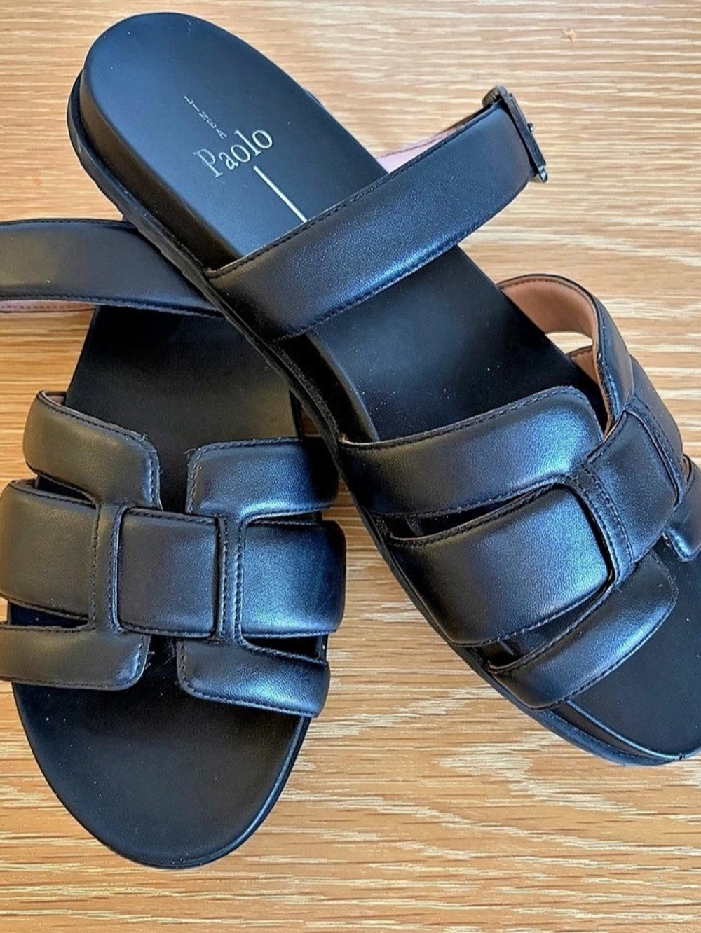 Linea Paolo Rosalie Black Leather Sandals - Size 9.5